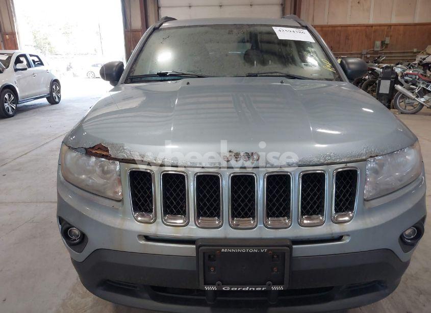Photo 6 of 2013 Jeep Compass LATITUDE (VIN 1C4NJDEB1DD207743)