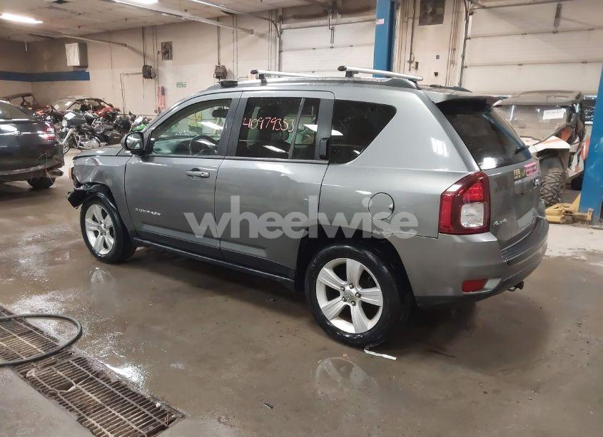 Photo 3 of 2014 Jeep Compass LATITUDE (VIN 1C4NJDEB1ED541031)