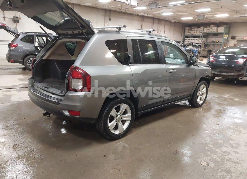 Photo 4 of 2014 Jeep Compass LATITUDE (VIN 1C4NJDEB1ED541031)
