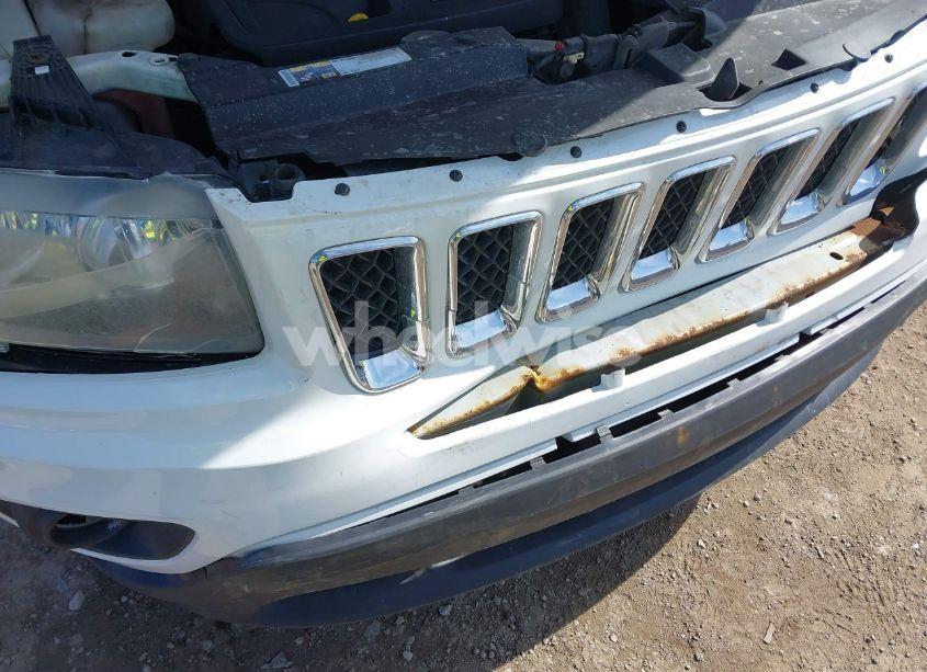 Photo 6 of 2014 Jeep Compass LATITUDE (VIN 1C4NJDEB1ED713896)