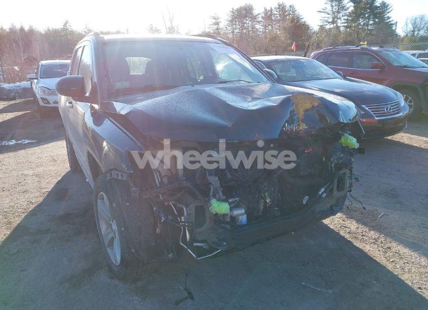 Photo 6 of 2015 Jeep Compass HIGH ALTITUDE EDITION (VIN 1C4NJDEB1FD272224)