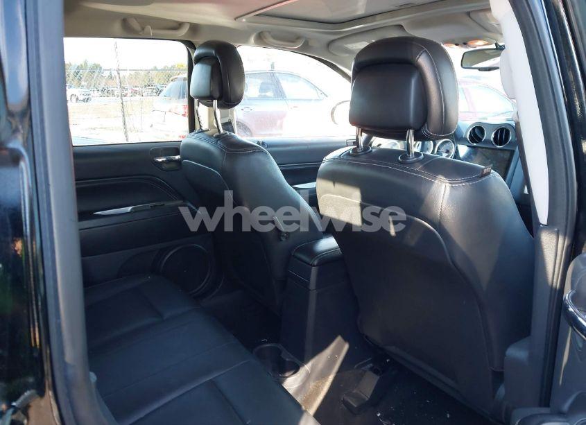 Photo 8 of 2015 Jeep Compass HIGH ALTITUDE EDITION (VIN 1C4NJDEB1FD272224)