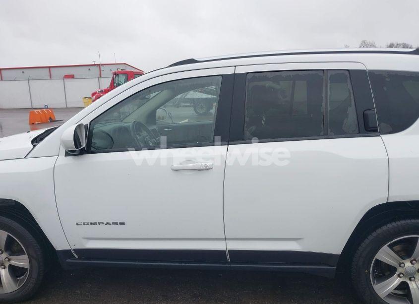 Photo 15 of 2016 Jeep Compass HIGH ALTITUDE EDITION (VIN 1C4NJDEB1GD550363)