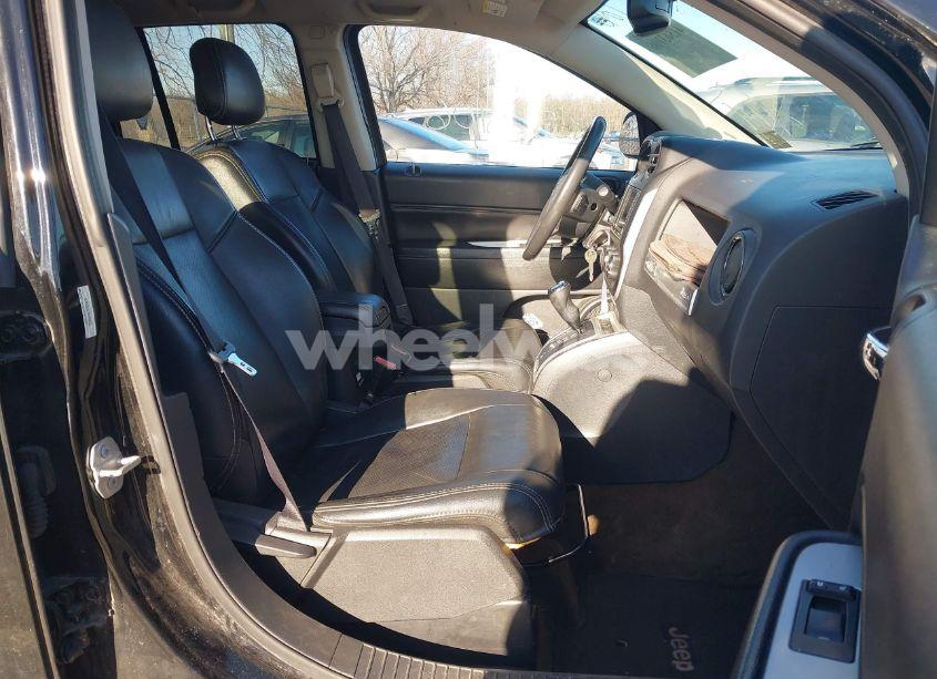 Photo 5 of 2016 Jeep Compass HIGH ALTITUDE EDITION (VIN 1C4NJDEB1GD708782)