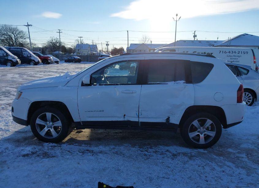 Photo 14 of 2016 Jeep Compass HIGH ALTITUDE EDITION (VIN 1C4NJDEB1GD768108)
