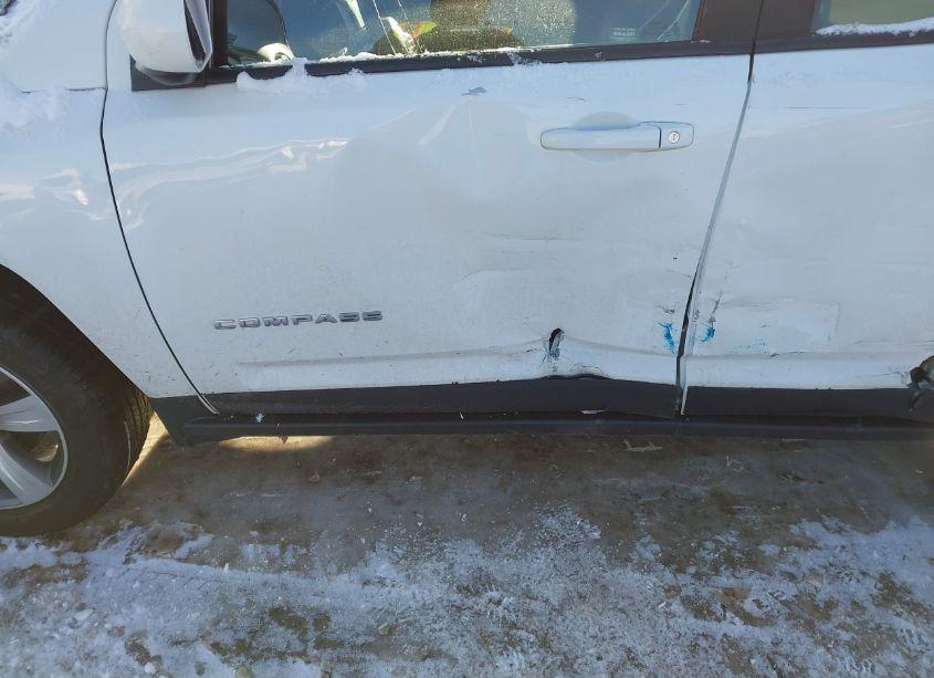 Photo 6 of 2016 Jeep Compass HIGH ALTITUDE EDITION (VIN 1C4NJDEB1GD768108)