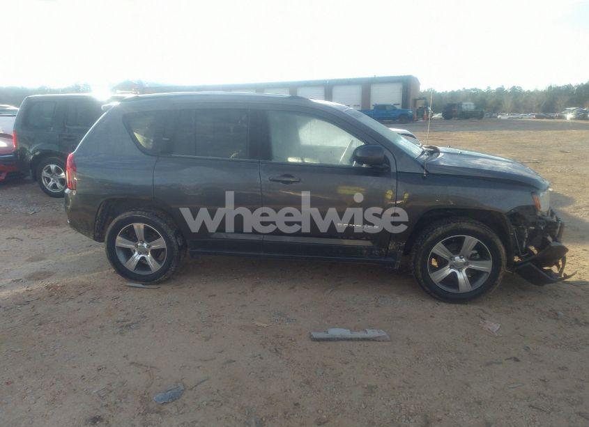 Photo 14 of 2016 Jeep Compass HIGH ALTITUDE EDITION (VIN 1C4NJDEB1GD773244)