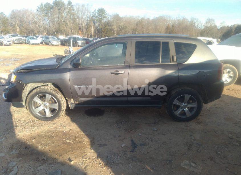 Photo 15 of 2016 Jeep Compass HIGH ALTITUDE EDITION (VIN 1C4NJDEB1GD773244)