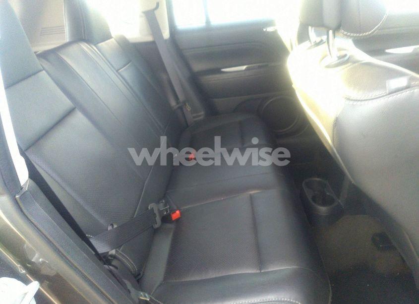 Photo 8 of 2016 Jeep Compass HIGH ALTITUDE EDITION (VIN 1C4NJDEB1GD773244)