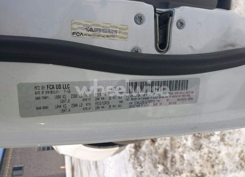 Photo 9 of 2016 Jeep Compass HIGH ALTITUDE EDITION (VIN 1C4NJDEB1GD797219)