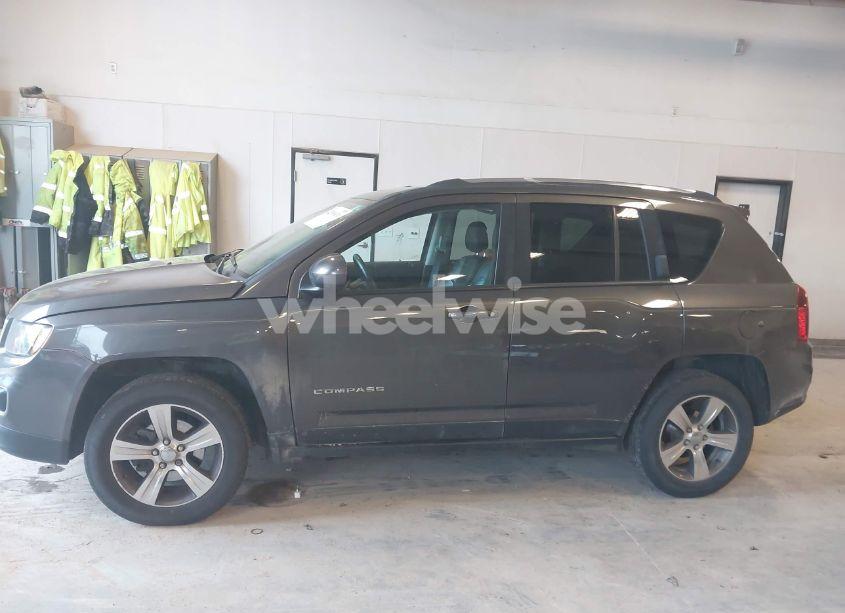 Photo 14 of 2016 Jeep Compass HIGH ALTITUDE EDITION (VIN 1C4NJDEB1GD799357)