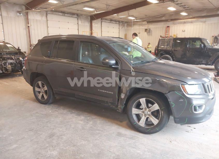 Photo 6 of 2016 Jeep Compass HIGH ALTITUDE EDITION (VIN 1C4NJDEB1GD799357)