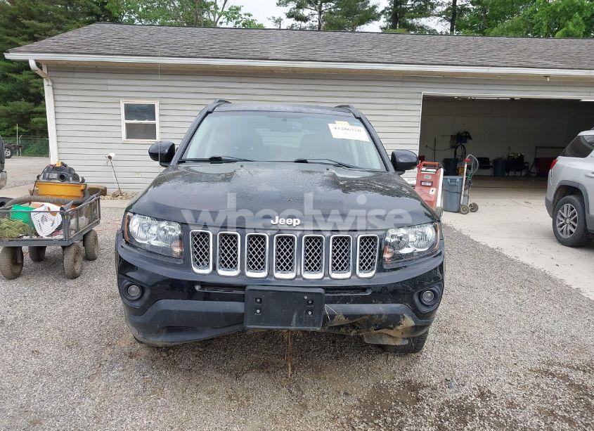 Photo 12 of 2016 Jeep Compass LATITUDE (VIN 1C4NJDEB1GD804542)