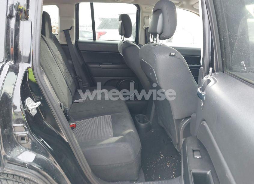 Photo 8 of 2012 Jeep Compass LATITUDE (VIN 1C4NJDEB2CD638820)