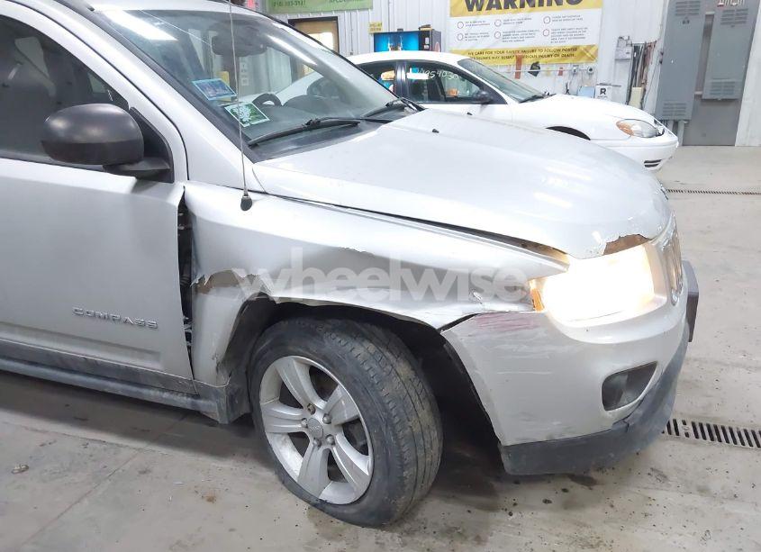 Photo 6 of 2013 Jeep Compass LATITUDE (VIN 1C4NJDEB2DD196431)