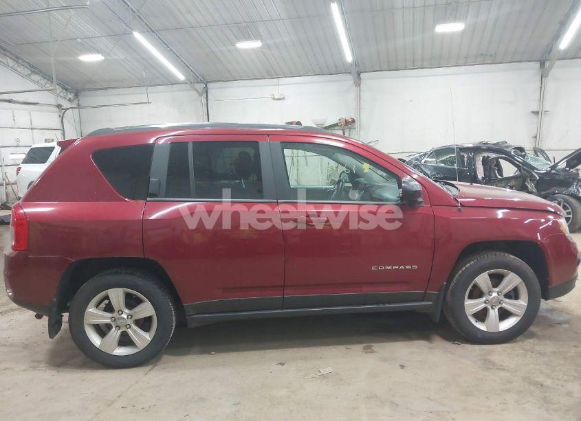 Photo 12 of 2013 Jeep Compass LATITUDE (VIN 1C4NJDEB2DD261732)