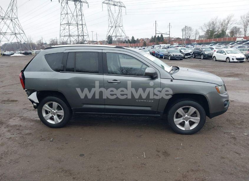 Photo 14 of 2014 Jeep Compass LATITUDE (VIN 1C4NJDEB2ED500701)