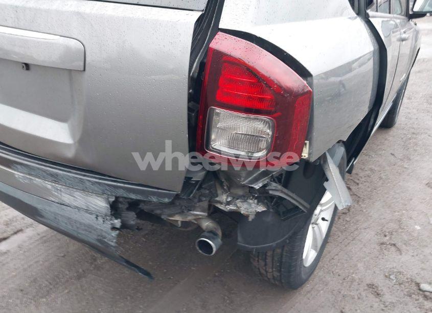 Photo 6 of 2014 Jeep Compass LATITUDE (VIN 1C4NJDEB2ED500701)