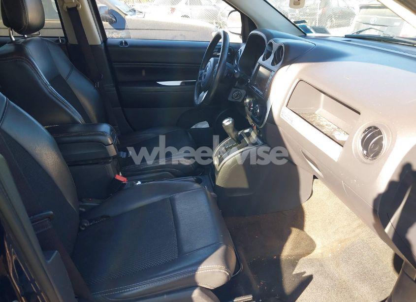 Photo 5 of 2014 Jeep Compass LATITUDE (VIN 1C4NJDEB2ED500729)