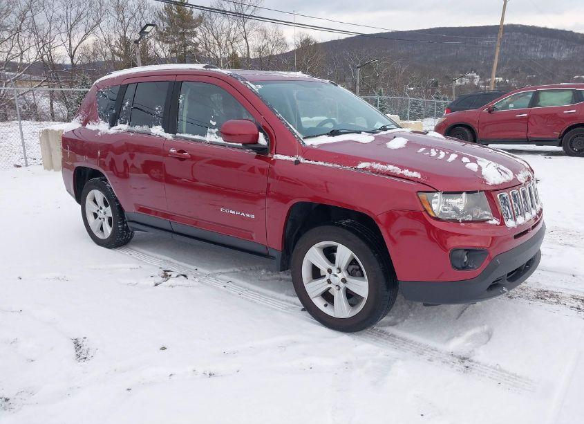 2014 Jeep Compass LATITUDE (VIN 1C4NJDEB2ED520737) main photo