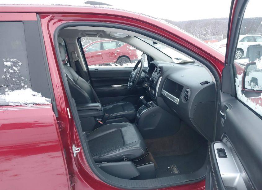 Photo 5 of 2014 Jeep Compass LATITUDE (VIN 1C4NJDEB2ED520737)