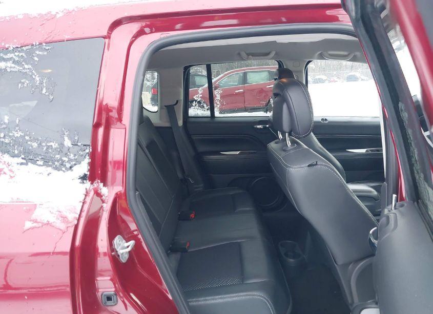 Photo 8 of 2014 Jeep Compass LATITUDE (VIN 1C4NJDEB2ED520737)