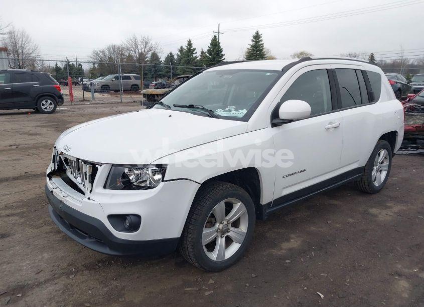 Photo 2 of 2014 Jeep Compass LATITUDE (VIN 1C4NJDEB2ED528899)
