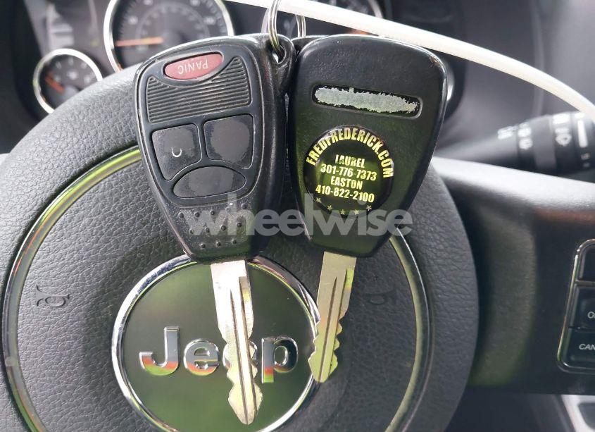 Photo 11 of 2014 Jeep Compass LATITUDE (VIN 1C4NJDEB2ED532497)