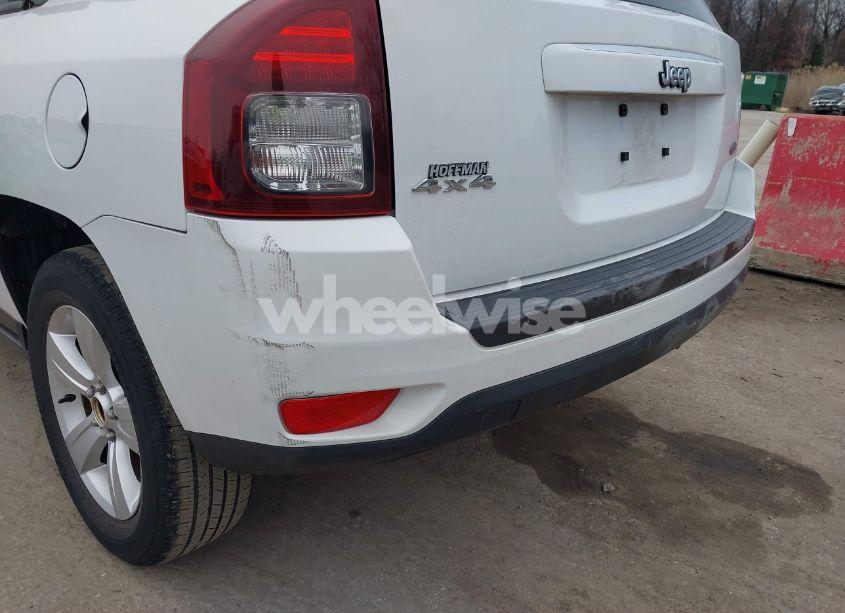 Photo 13 of 2014 Jeep Compass LATITUDE (VIN 1C4NJDEB2ED532497)
