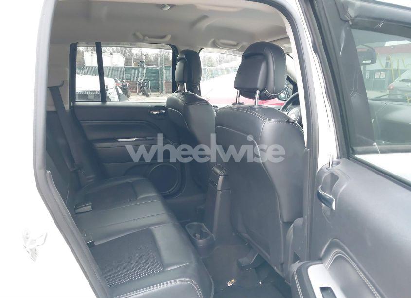 Photo 8 of 2014 Jeep Compass LATITUDE (VIN 1C4NJDEB2ED532497)