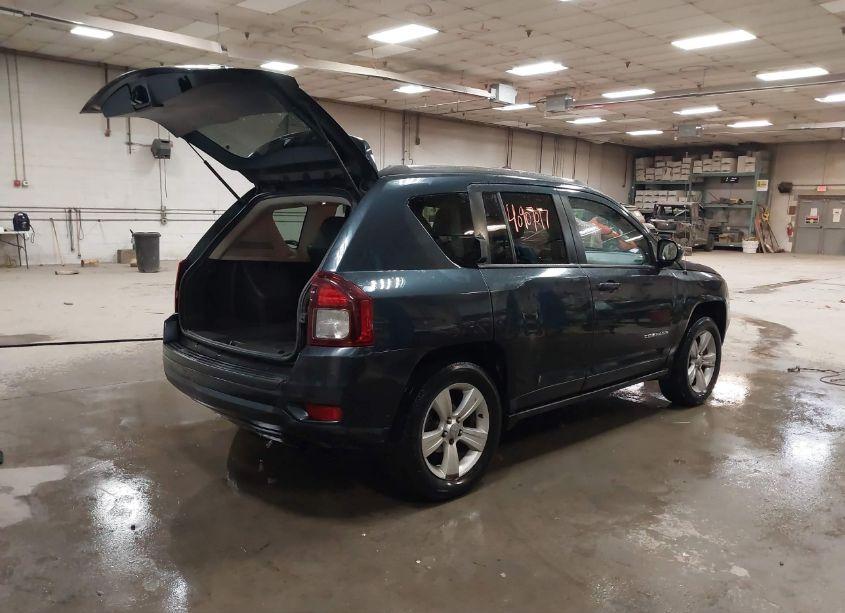 Photo 4 of 2014 Jeep Compass LATITUDE (VIN 1C4NJDEB2ED741304)