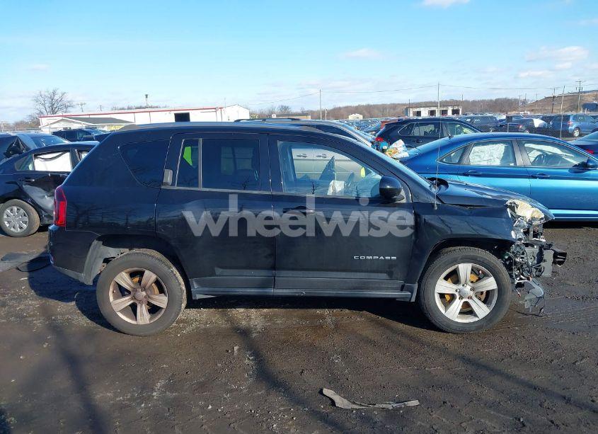 Photo 12 of 2014 Jeep Compass LATITUDE (VIN 1C4NJDEB2ED884236)
