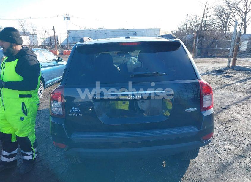 Photo 15 of 2014 Jeep Compass LATITUDE (VIN 1C4NJDEB2ED884236)