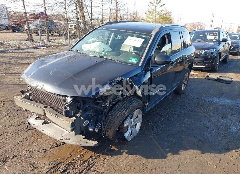 Photo 2 of 2014 Jeep Compass LATITUDE (VIN 1C4NJDEB2ED884236)