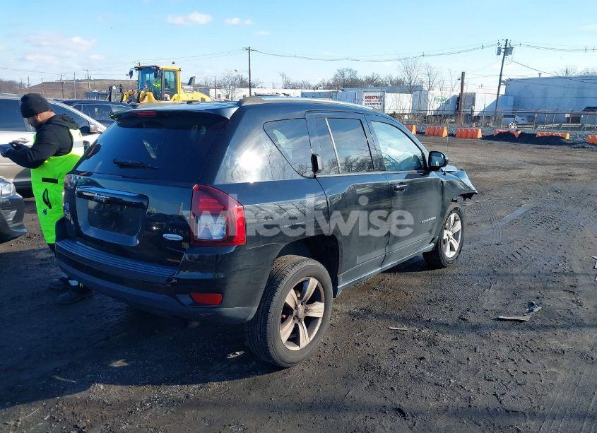 Photo 4 of 2014 Jeep Compass LATITUDE (VIN 1C4NJDEB2ED884236)