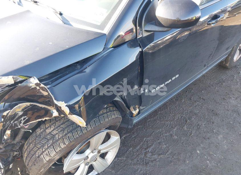 Photo 6 of 2014 Jeep Compass LATITUDE (VIN 1C4NJDEB2ED884236)