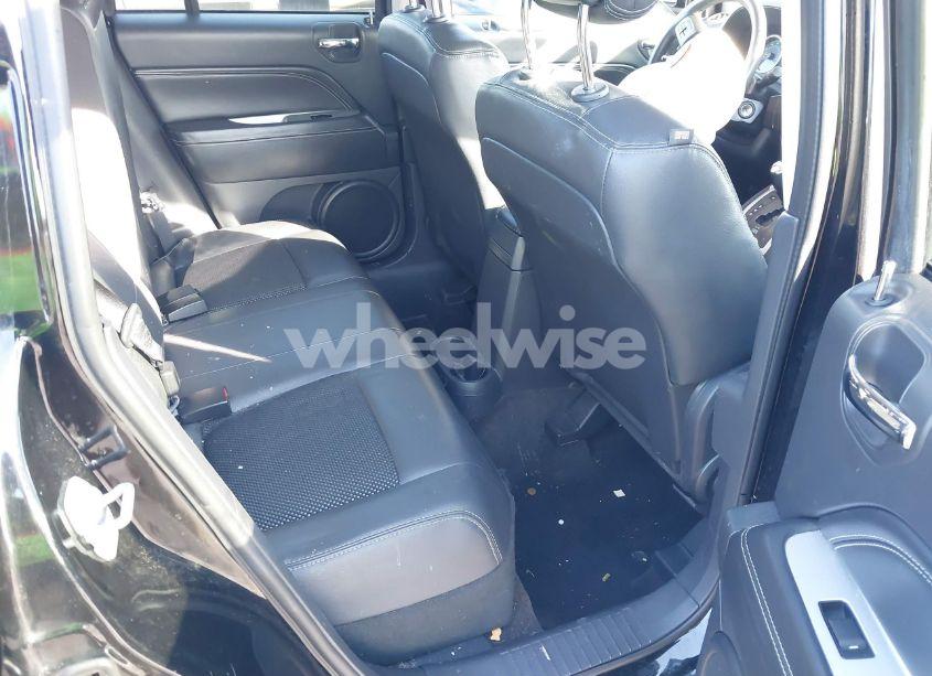 Photo 8 of 2014 Jeep Compass LATITUDE (VIN 1C4NJDEB2ED884236)