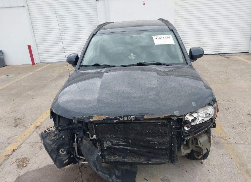 Photo 12 of 2015 Jeep Compass LATITUDE (VIN 1C4NJDEB2FD177221)