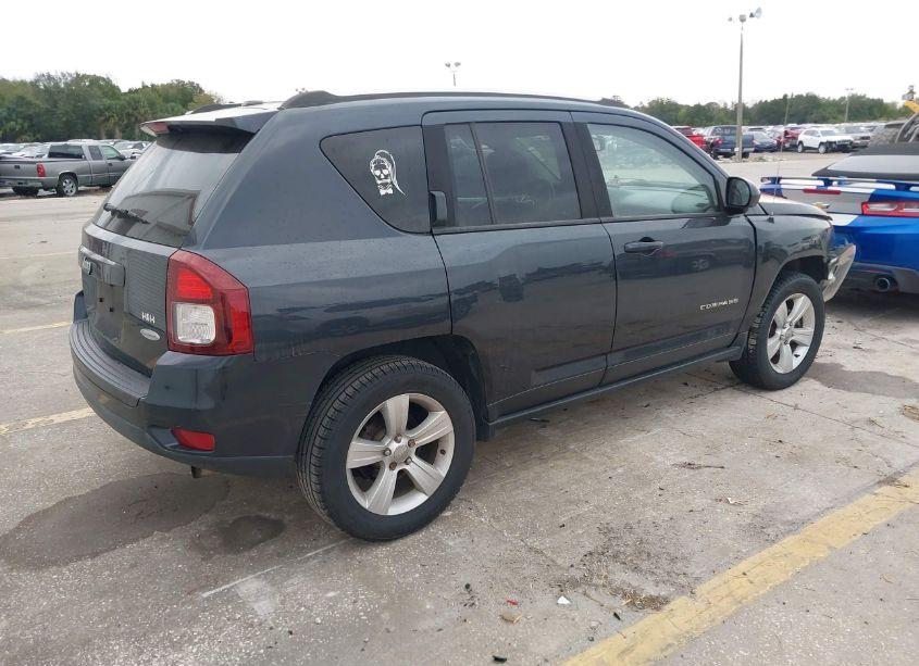 Photo 4 of 2015 Jeep Compass LATITUDE (VIN 1C4NJDEB2FD177221)