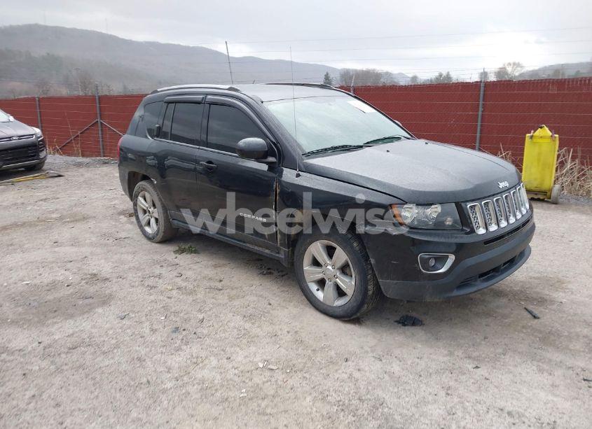 2015 Jeep Compass HIGH ALTITUDE EDITION (VIN 1C4NJDEB2FD207611) main photo