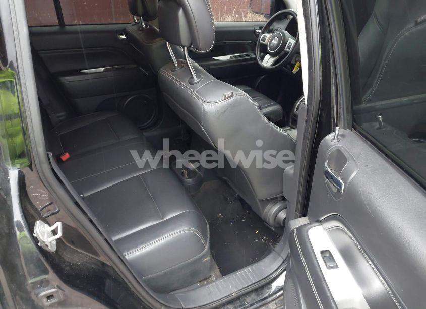 Photo 8 of 2015 Jeep Compass HIGH ALTITUDE EDITION (VIN 1C4NJDEB2FD207611)