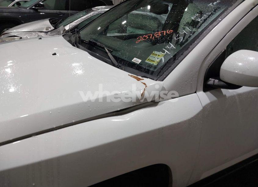 Photo 17 of 2016 Jeep Compass LATITUDE (VIN 1C4NJDEB2GD544541)