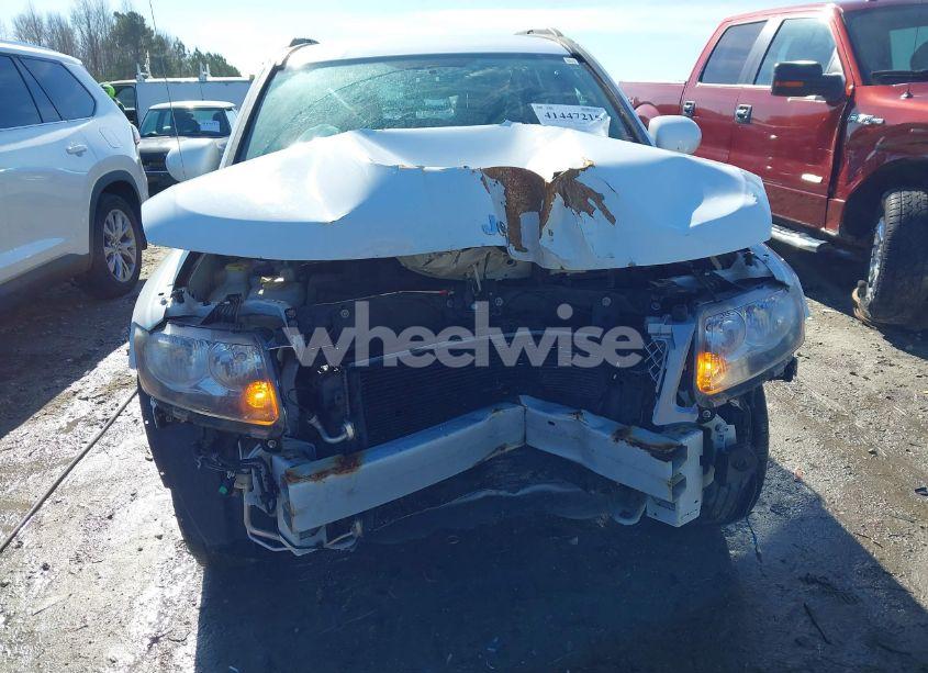 Photo 20 of 2016 Jeep Compass LATITUDE (VIN 1C4NJDEB2GD587275)