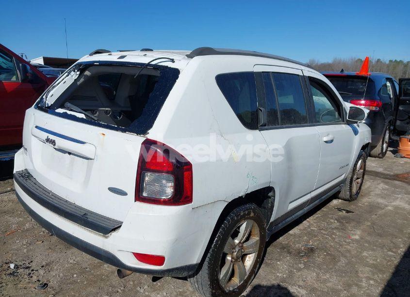 Photo 4 of 2016 Jeep Compass LATITUDE (VIN 1C4NJDEB2GD587275)