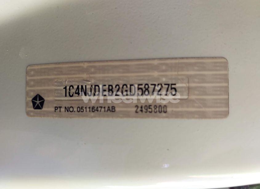 Photo 9 of 2016 Jeep Compass LATITUDE (VIN 1C4NJDEB2GD587275)