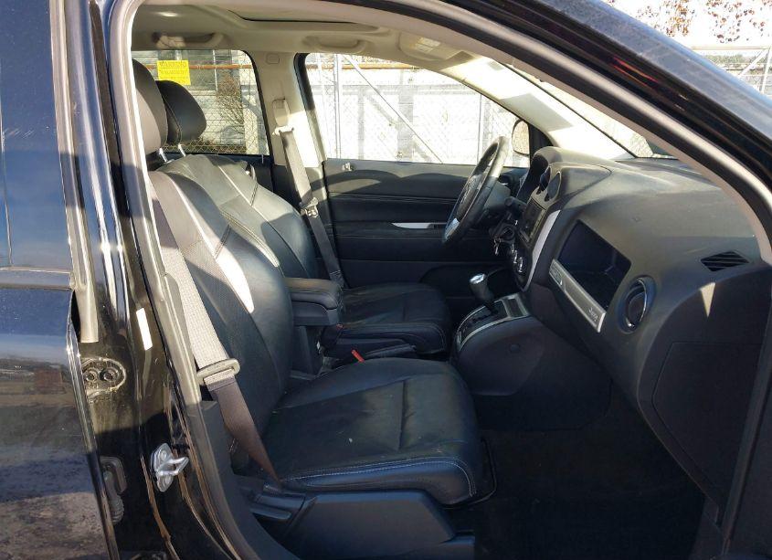 Photo 5 of 2017 Jeep Compass HIGH ALTITUDE 4X4 (VIN 1C4NJDEB2HD126580)