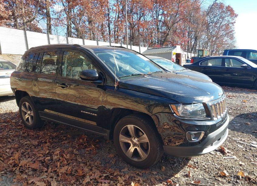 2017 Jeep Compass HIGH ALTITUDE 4X4 (VIN 1C4NJDEB2HD137160) main photo