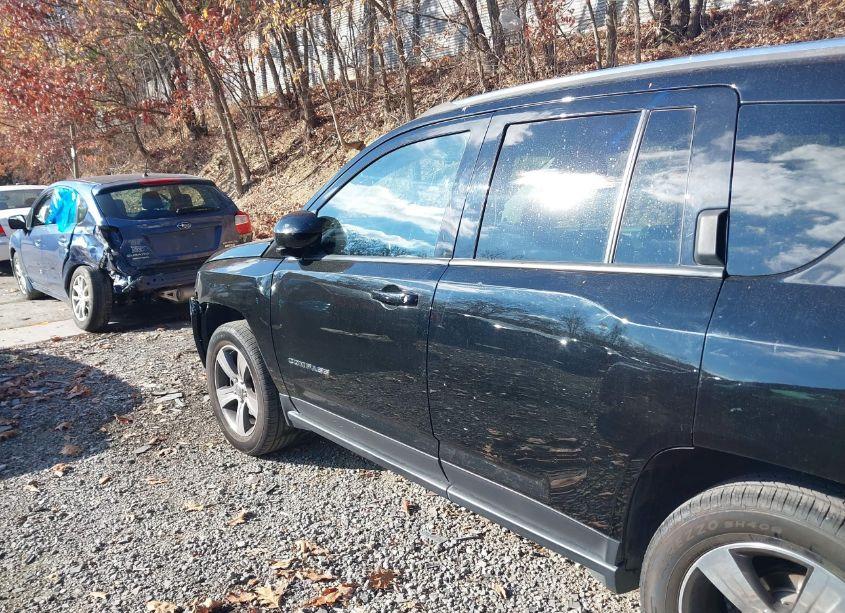 Photo 12 of 2017 Jeep Compass HIGH ALTITUDE 4X4 (VIN 1C4NJDEB2HD137160)