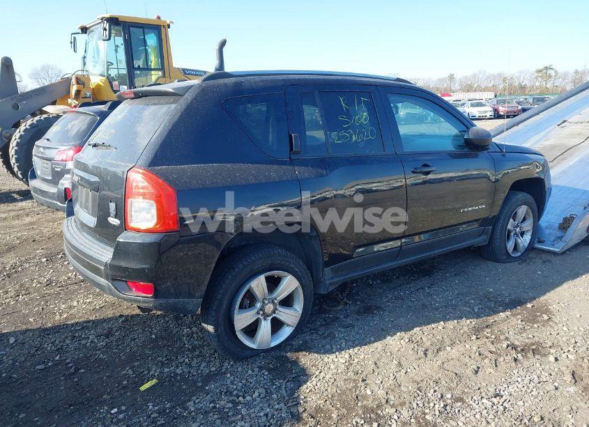 Photo 4 of 2012 Jeep Compass LATITUDE (VIN 1C4NJDEB3CD514359)