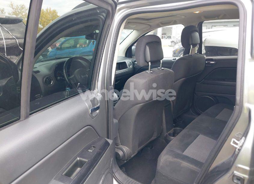 Photo 8 of 2012 Jeep Compass LATITUDE (VIN 1C4NJDEB3CD547670)